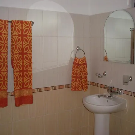 Tsutsovi House Pensionat