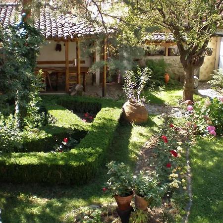 Tsutsovi House Penzion 2*